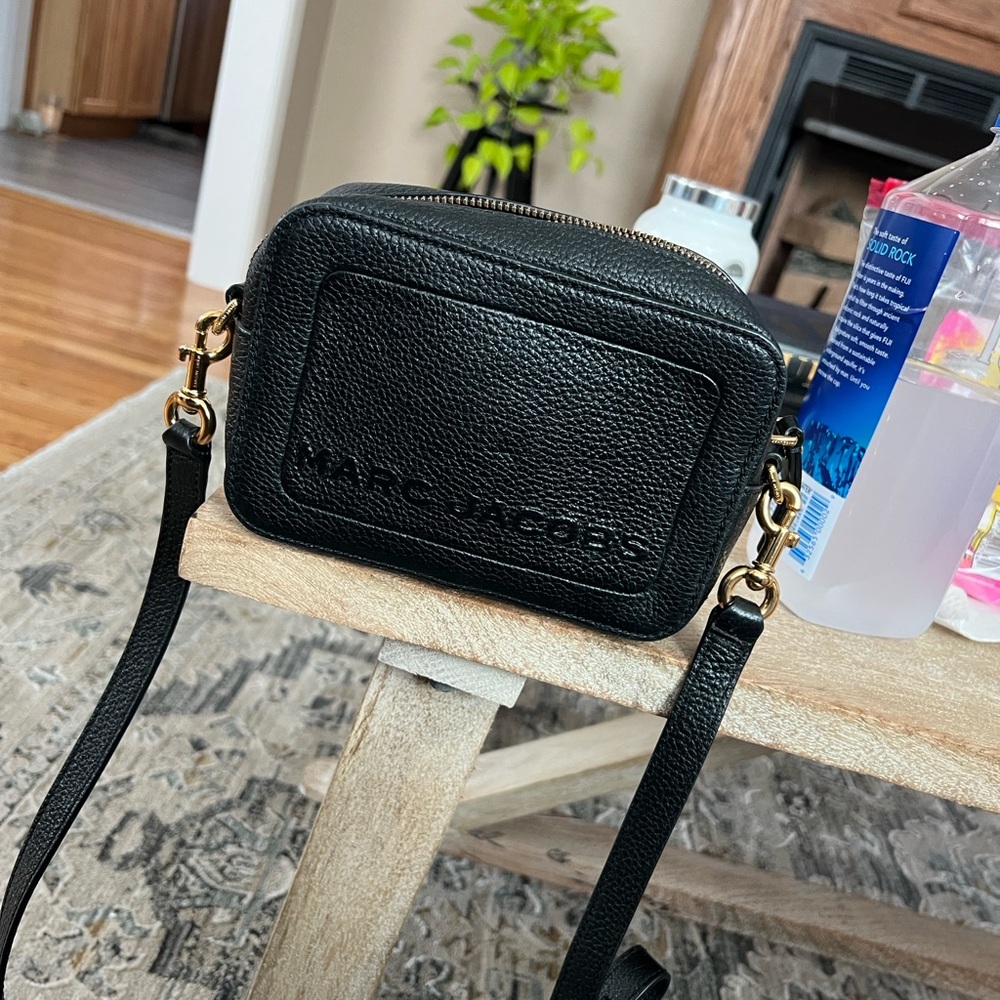 Marc Jacobs Black Textured Mini crossbody Bag